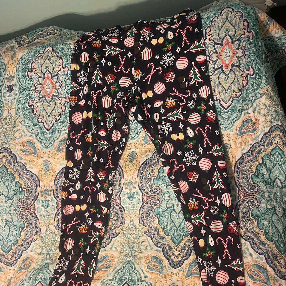 Festive Black Leggings with Holiday Print